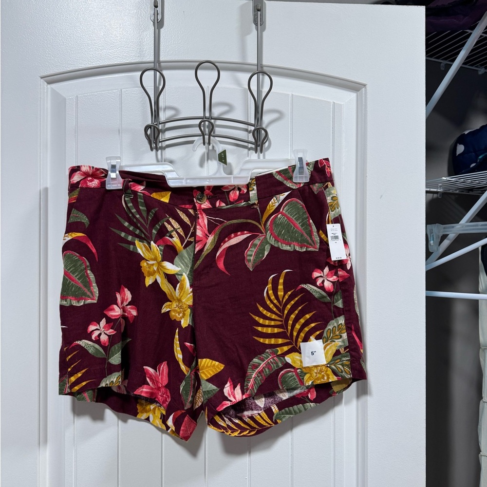 Old Navy Burgundy Floral Women's Shorts